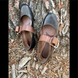 MARNI LEATHER ITALY FLAT SHOES